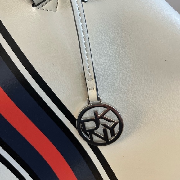 DKNY Dome faux Leather tote bag satchel soft white w/blue & red stripe. 2021 - Picture 8 of 10